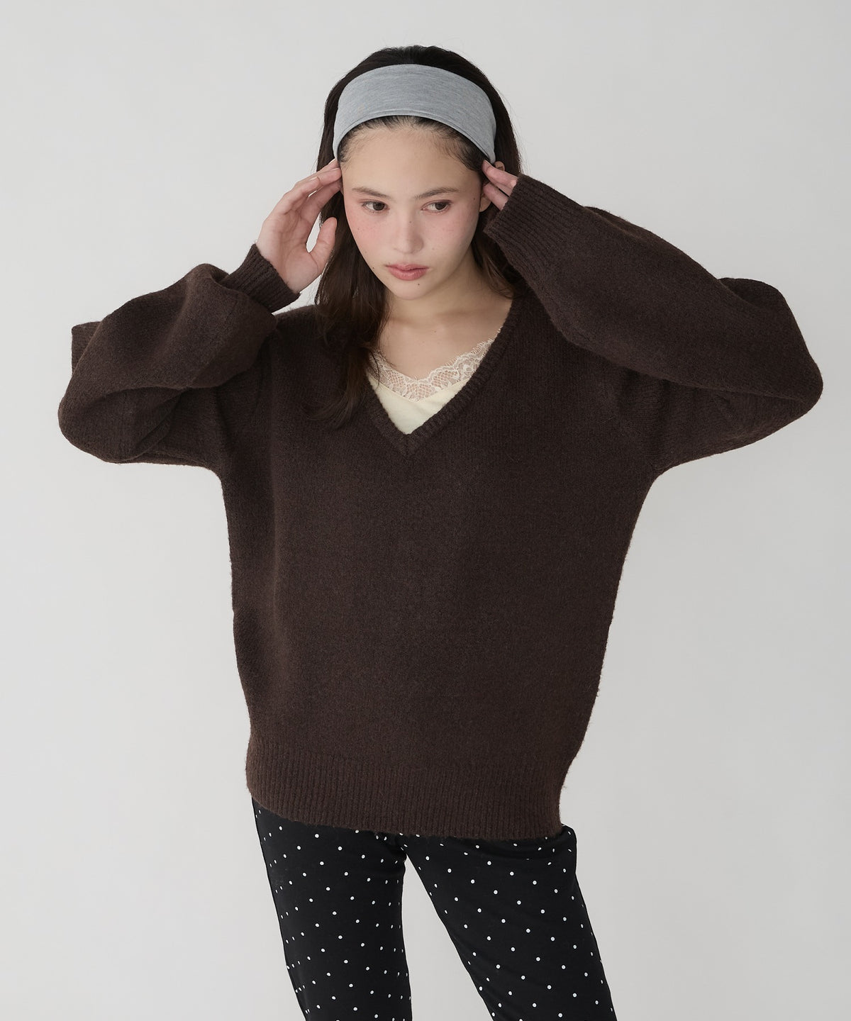 unblend Faux-layered lace V-neck knit - Image 22