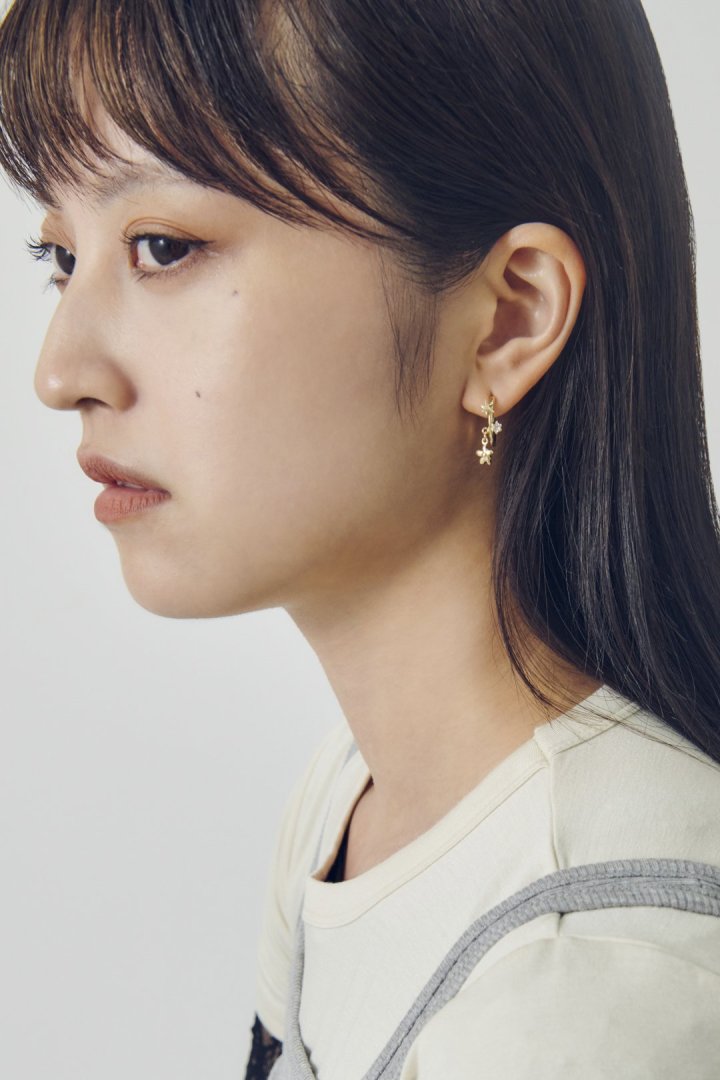 GOLDY Flower motif Earrings