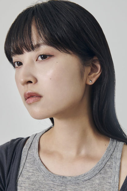 GOLDY petite star earrings