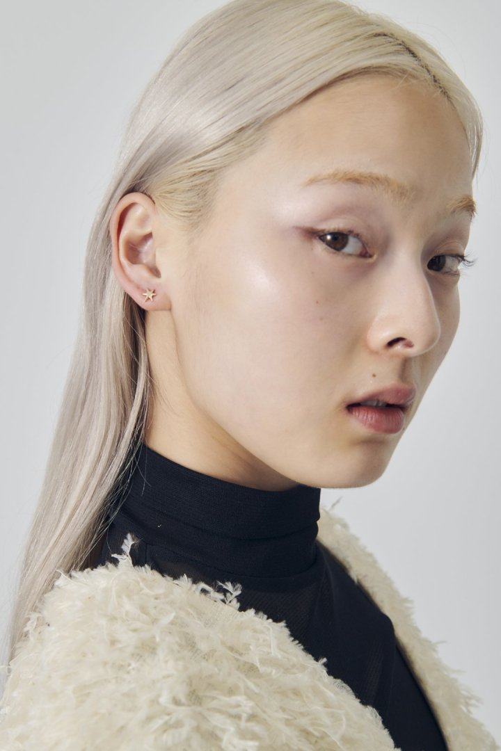 GOLDY petite star earrings