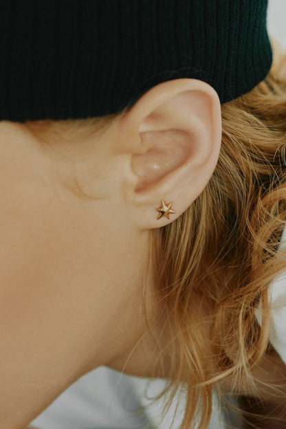 GOLDY petite star earrings