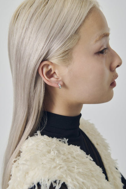 GOLDY petite pearl hoop earrings