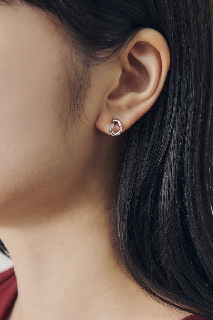 GOLDY petite nuance drop earrings