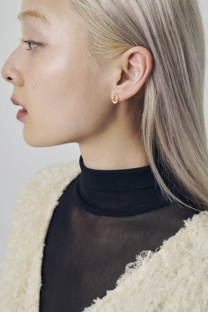 GOLDY petite nuance drop earrings