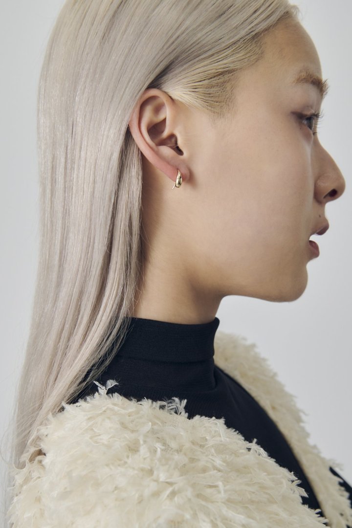 GOLDY petite drop earrings