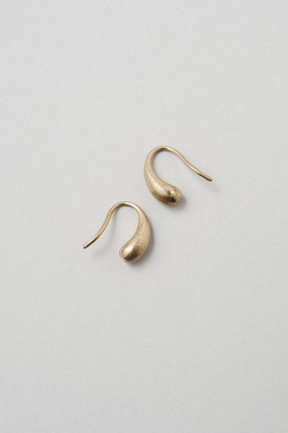 GOLDY petite drop earrings