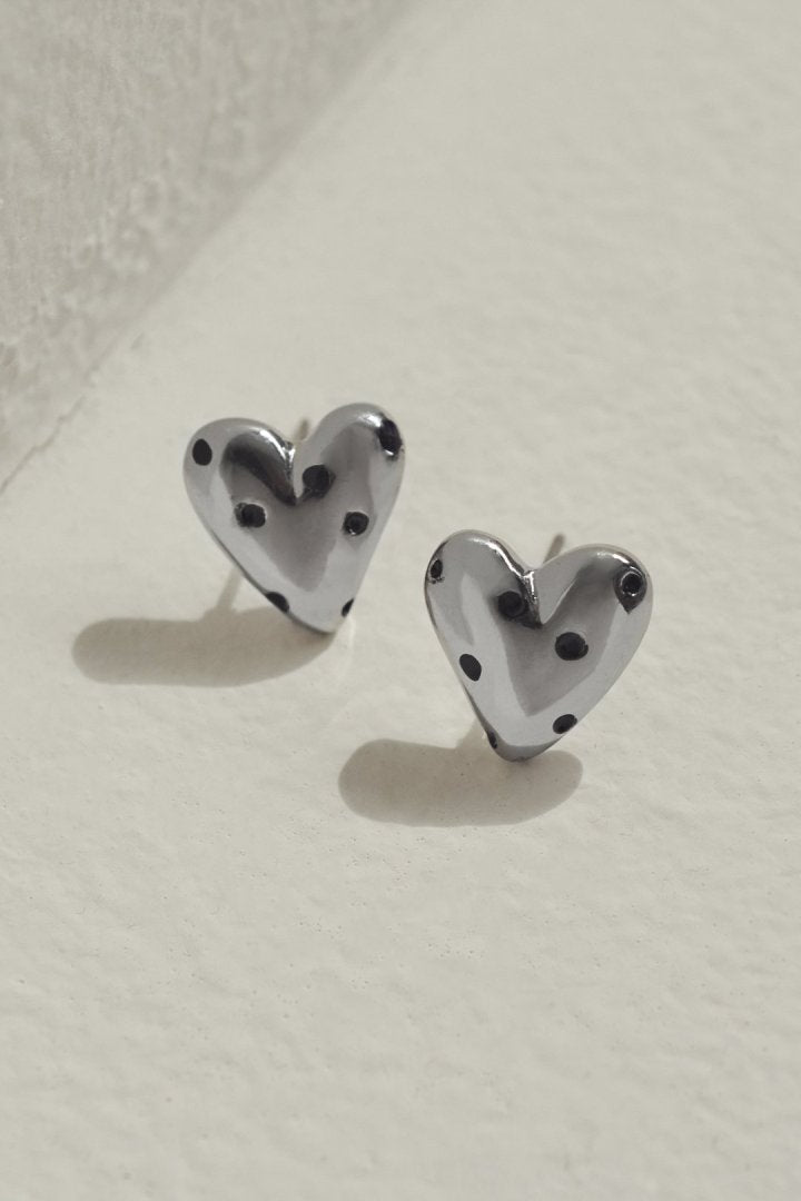GOLDY ドット ハート メタル ピアス - silver