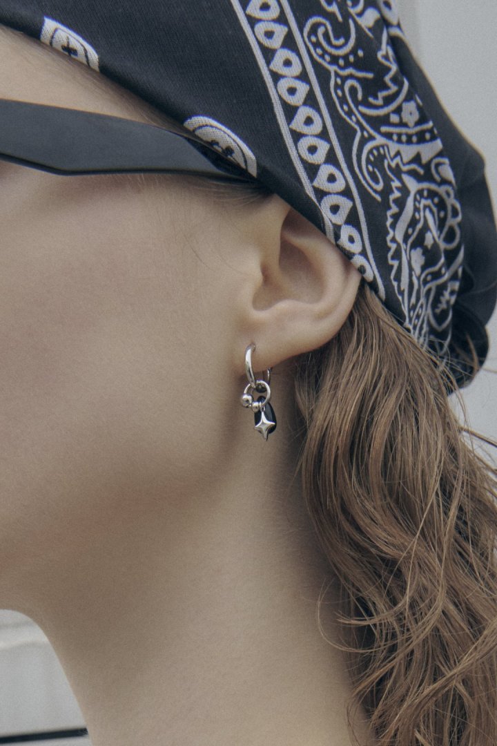 GOLDY Twinkle Bloom earrings