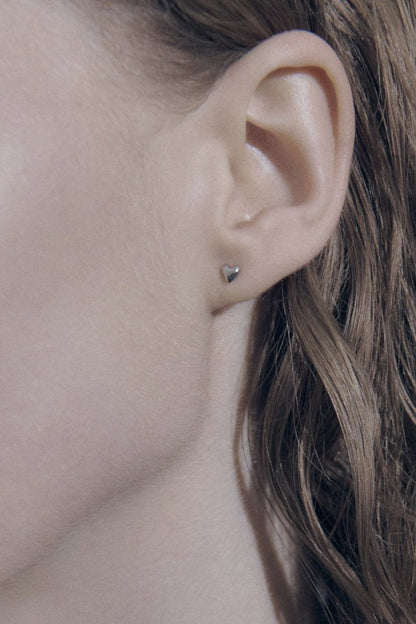 [Stainless] GOLDY Petite Heart Earrings - ゴールド