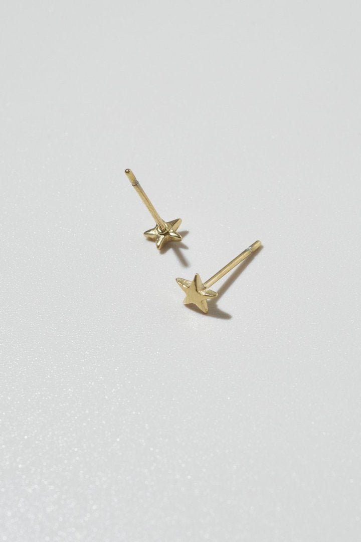 GOLDY プチ スター ステンレス ピアス - Image 8