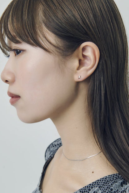 GOLDY プチ トゥインクル ステンレス ピアス - Image 9