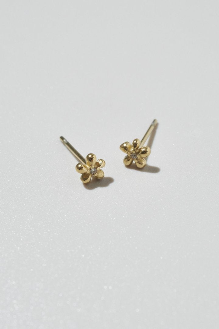 GOLDY プチ フラワー ステンレス ピアス - Image 10