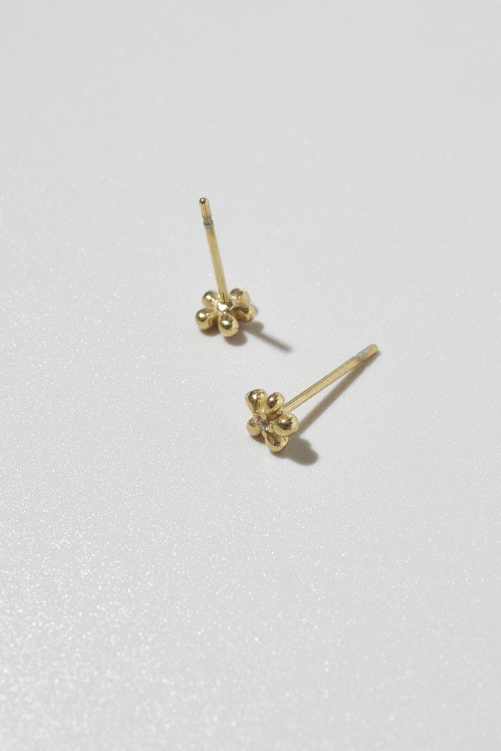 GOLDY プチ フラワー ステンレス ピアス - Image 11