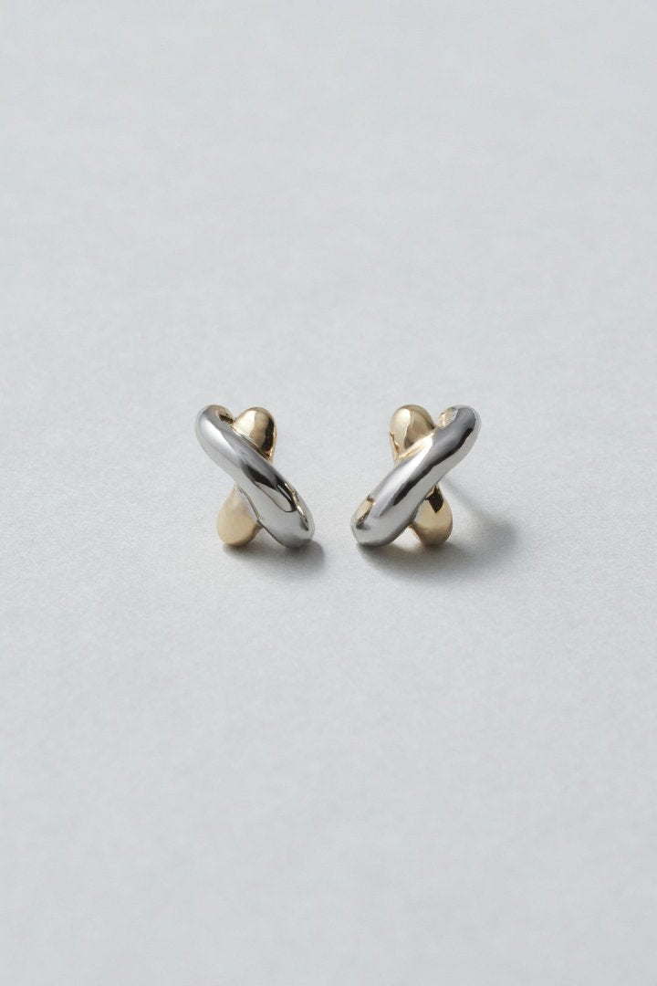 GOLDY petite cross line earrings - Image 9