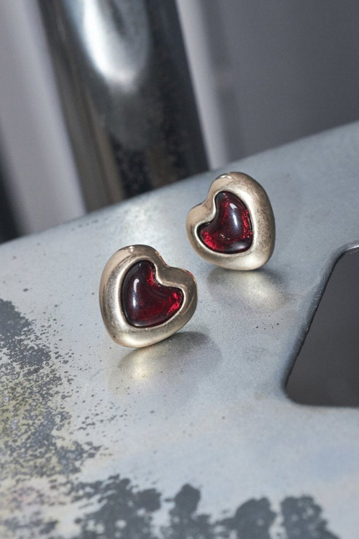GOLDY vintage heart embed earrings - Image 1