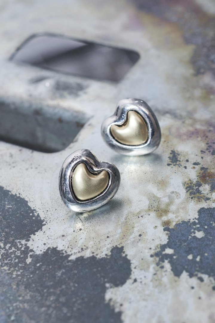 GOLDY vintage heart embed earrings - Image 16