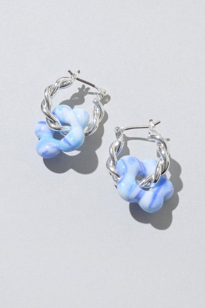 GOLDY glass flower earrings - blue