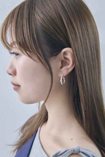 GOLDY glass flower earrings - Image 8