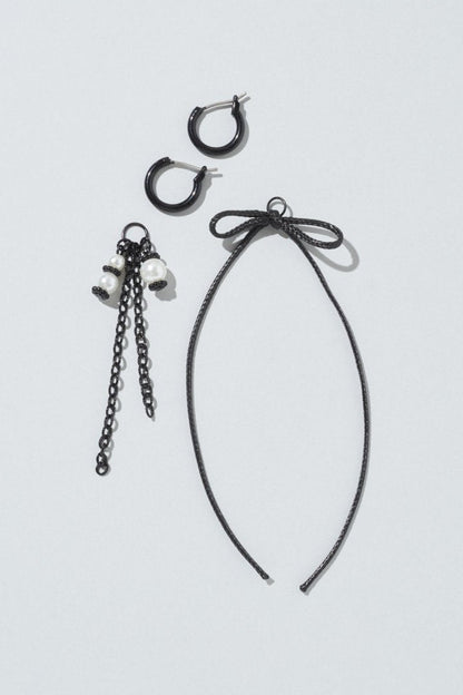 GOLDY Cord ribbon x pearl chain long earrings - Image 12