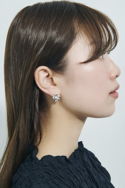 GOLDY 波點花花 earrings - Image 10