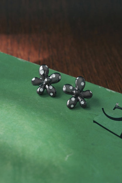 GOLDY 波點花花 earrings - Image 17