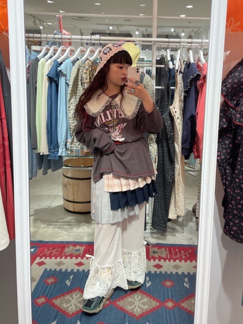 Me + Me 薄紗荷葉邊假領