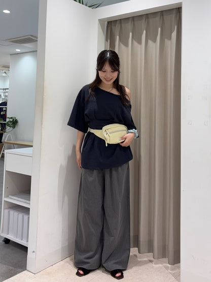 KBF 露肩修腰寬鬆Tee
