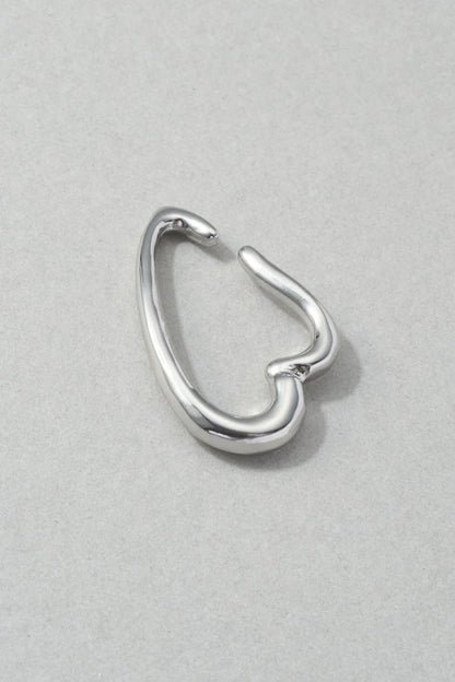 GOLDY Inverted Heart Earcuff