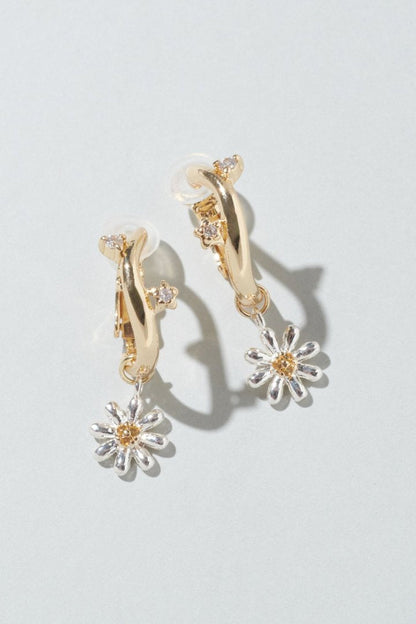 GOLDY Daisy Earrings