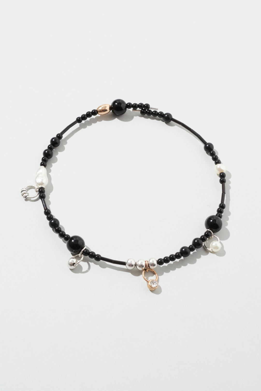 GOLDY multi bead neckcuff [BLACK/BROWN]