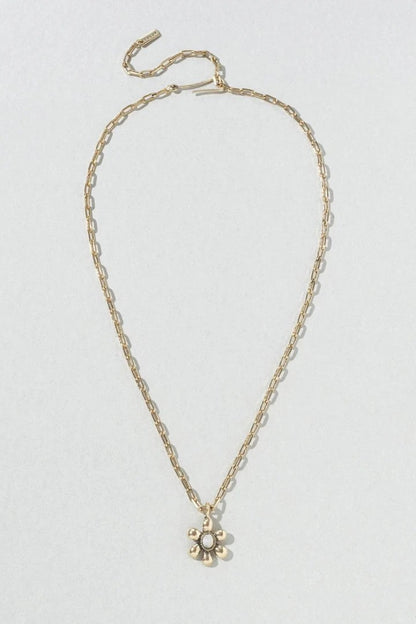 GOLDY Vintage Flower Necklace