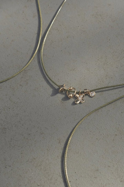 GOLDY Twinkle Bloom Choker