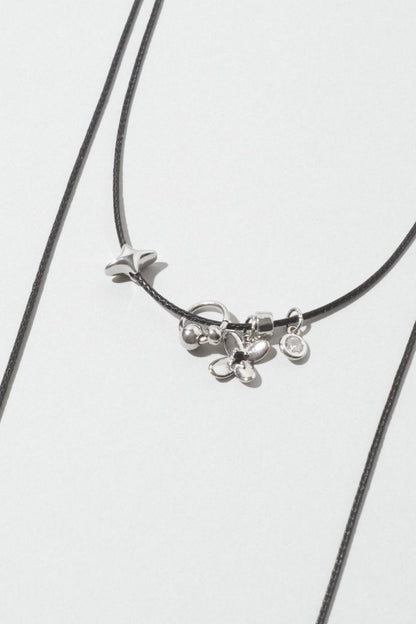 GOLDY Twinkle Bloom Choker