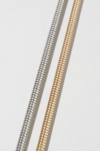 GOLDY mixed motif snake chain necklace