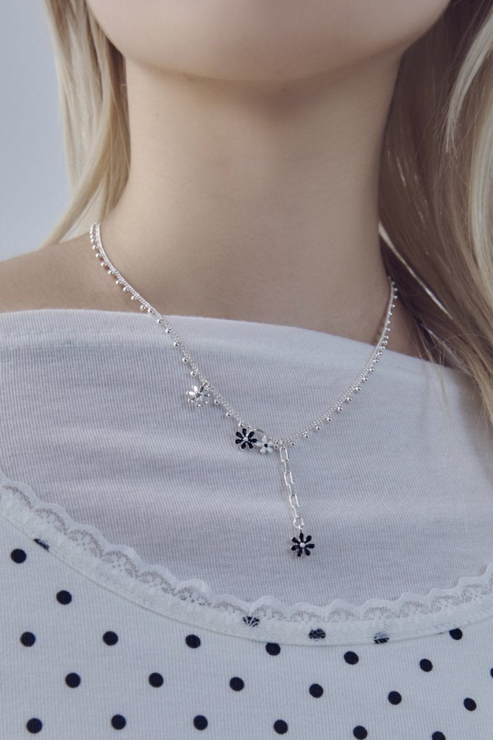 GOLDY カラー ブルーム ネックレス - シルバー×ホワイト