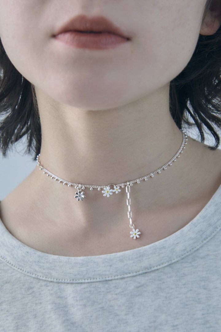 GOLDY カラー ブルーム ネックレス - シルバー×ブラック