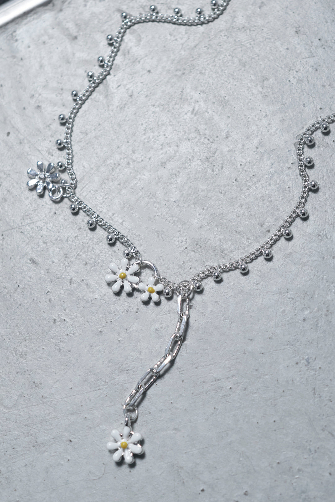 GOLDY カラー ブルーム ネックレス - Image 22