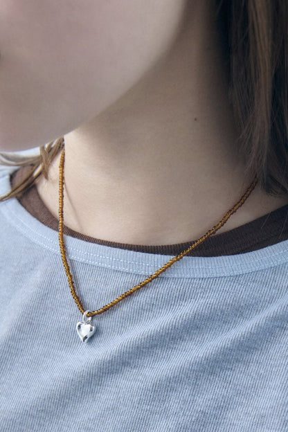 GOLDY Beads x metal heart necklace - brown
