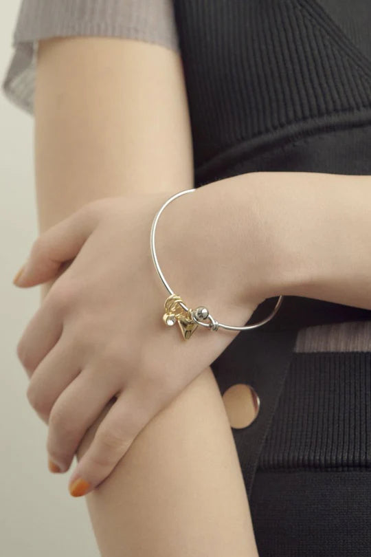 GOLDY Heart Charm Bangle