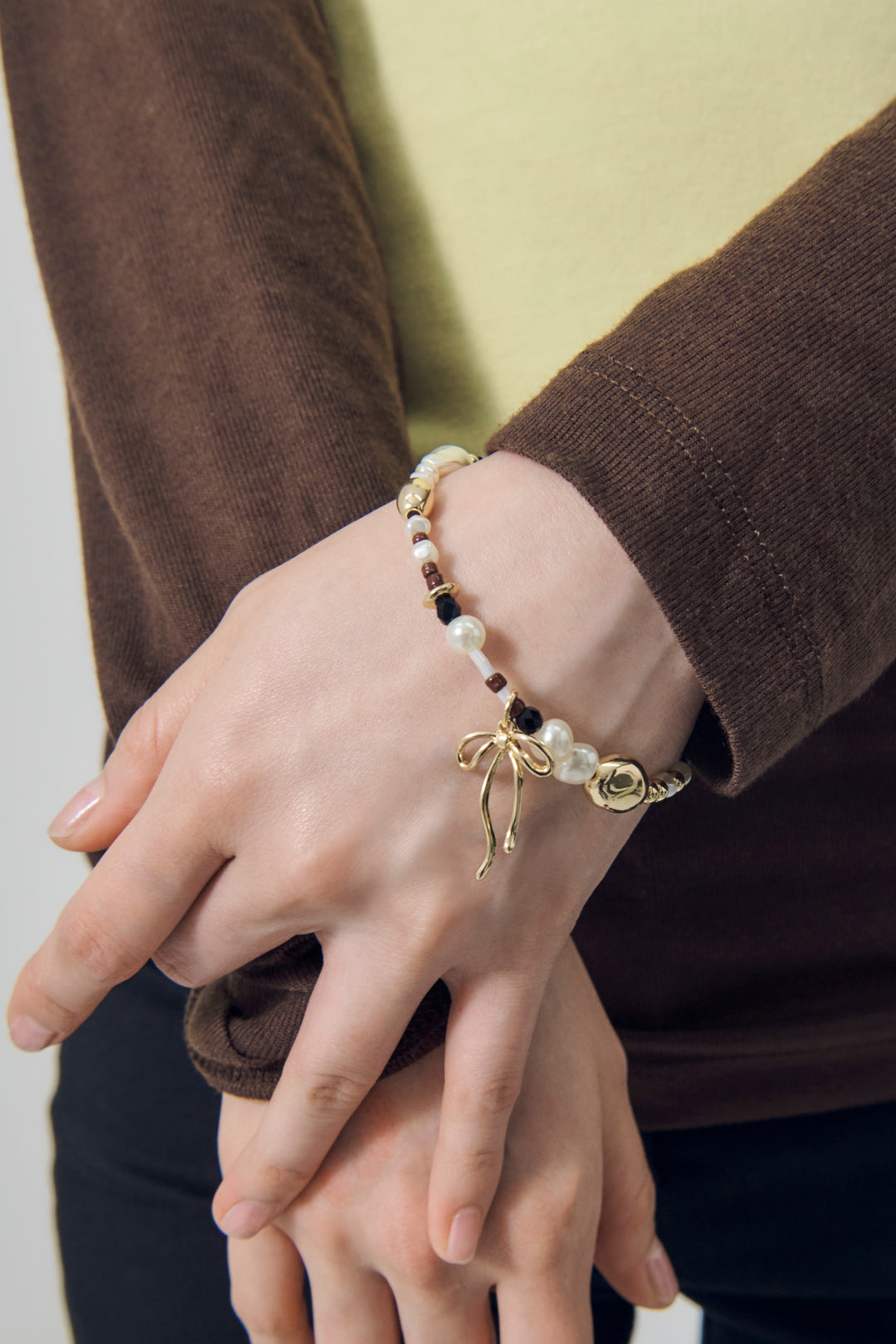 GOLDY multi bead bangle [BLACK/BROWN]