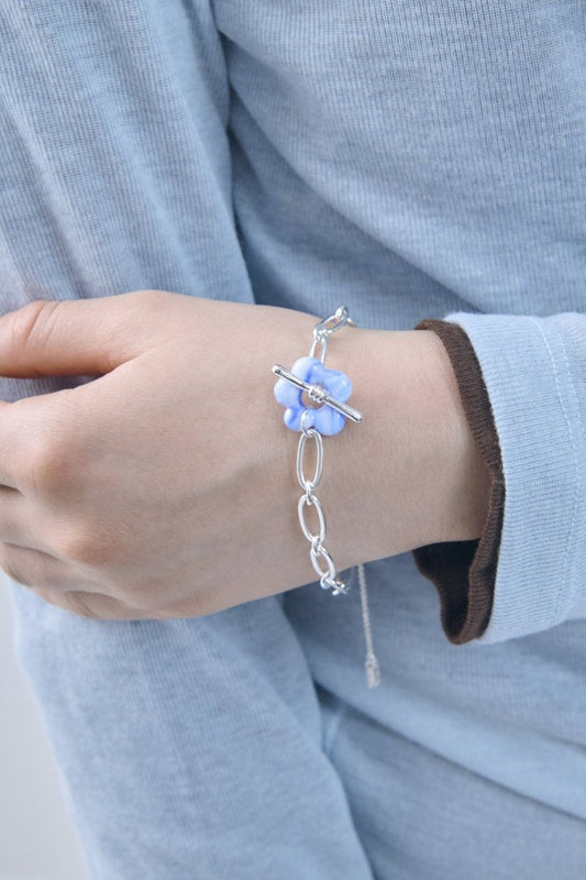 GOLDY glass flower chain bracelet - Image 6