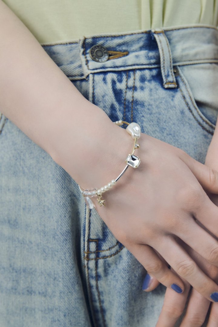 GOLDY multi glow bead bangle - Image 6
