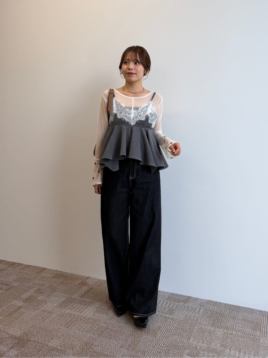 Thevon Lace-paneled frill bustier - Image 34