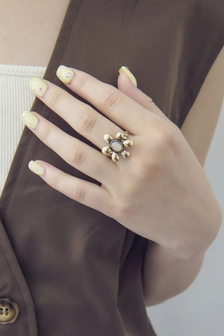GOLDY Vintage Flower ring