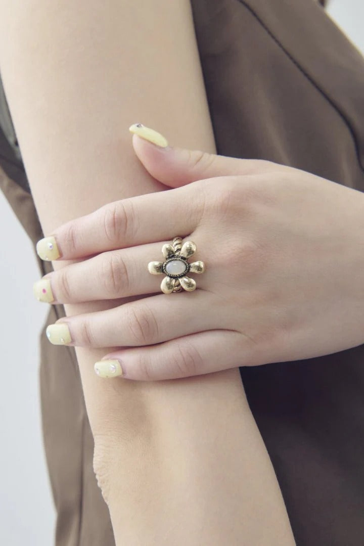 GOLDY Vintage Flower ring