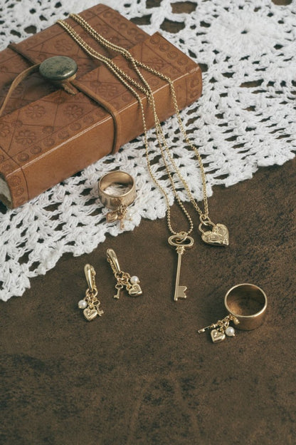 GOLDY Heart Key Charm Ring