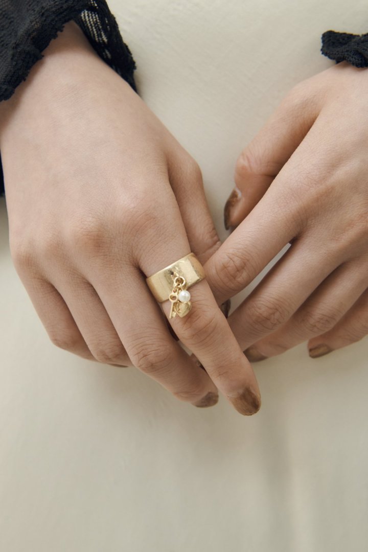 GOLDY Heart Key Charm Ring