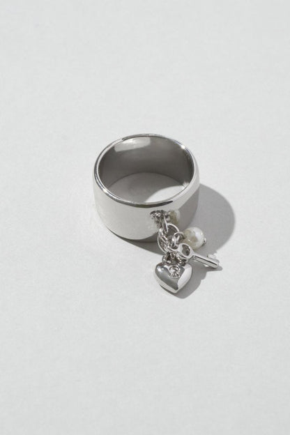 GOLDY Heart Key Charm Ring