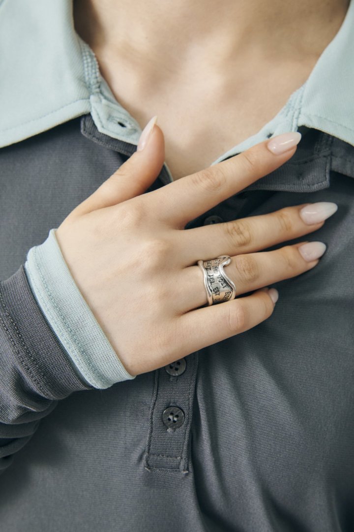 GOLDY lettering wide ring