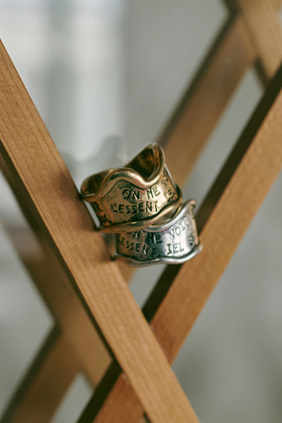 GOLDY lettering wide ring